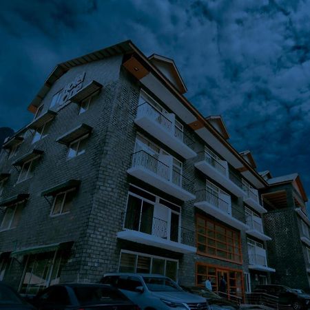 Hotel One 纳兰恩 外观 照片
