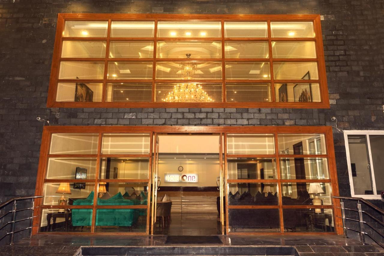 Hotel One 纳兰恩 外观 照片